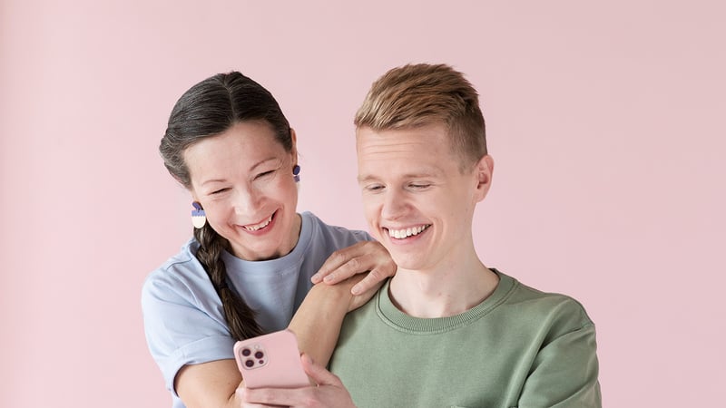 Haemme Ertoon kahta juristia